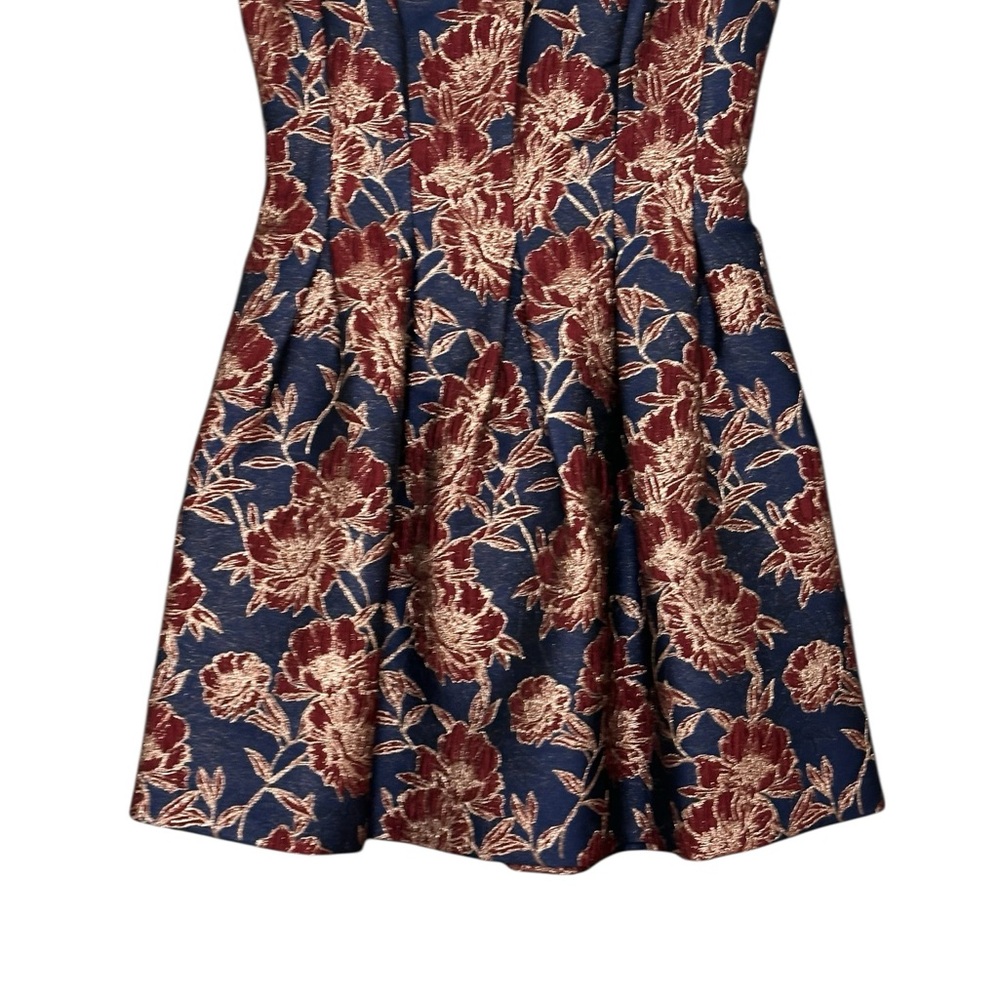 Vince Camuto Navy and Burgundy Floral Jacquard Fit-and-Flare Dress. Sz: 6 - Picture 5 of 9